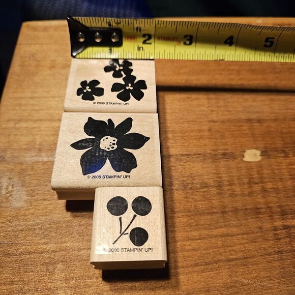 Stampin' Up! Wood Mounted Flower & Berry Scrapbooking Stamp Set 3 Pack - Picture 5 of 6